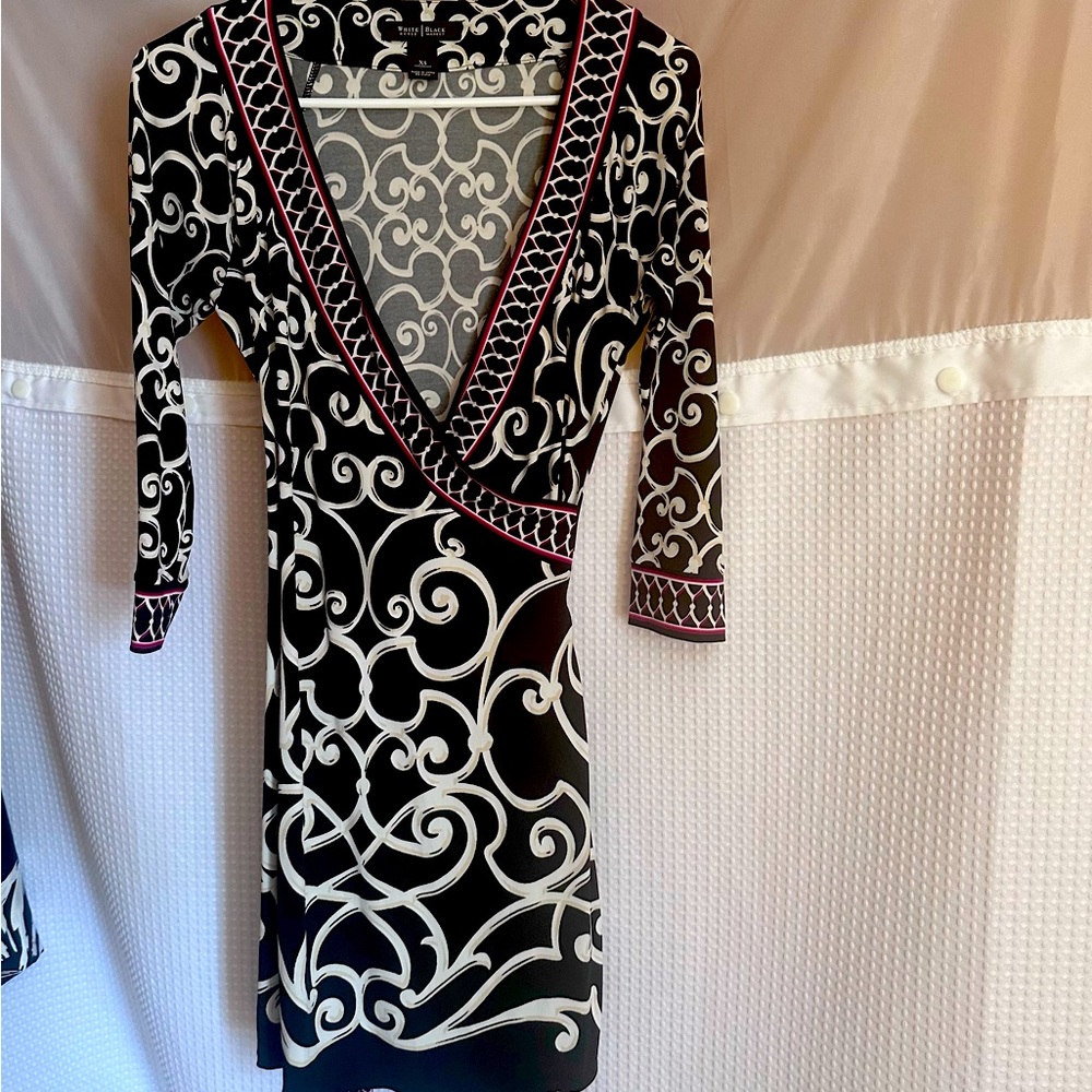 White House Black Market size xs wrap dress with sash.